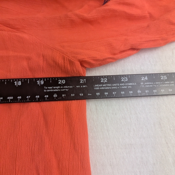 John Mark Bohemian Layered Textured Coral Blouse with Embroidery & Lace Hem Med - Picture 4 of 7